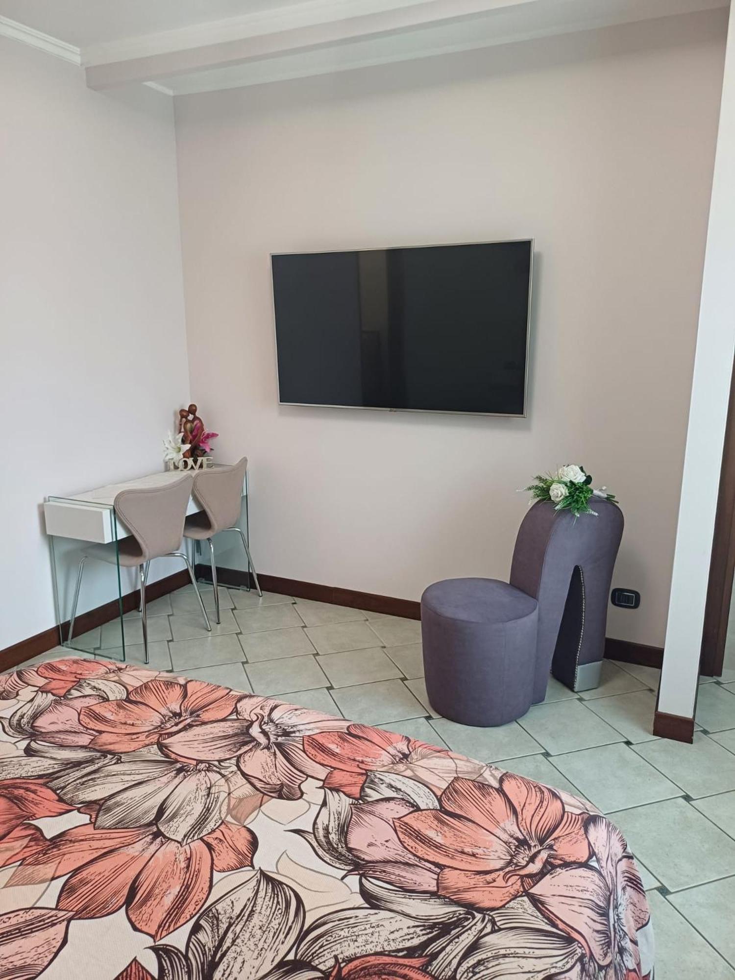 Maryhouse - Ingresso Indipendente Hotel Venegono Superiore Luaran gambar