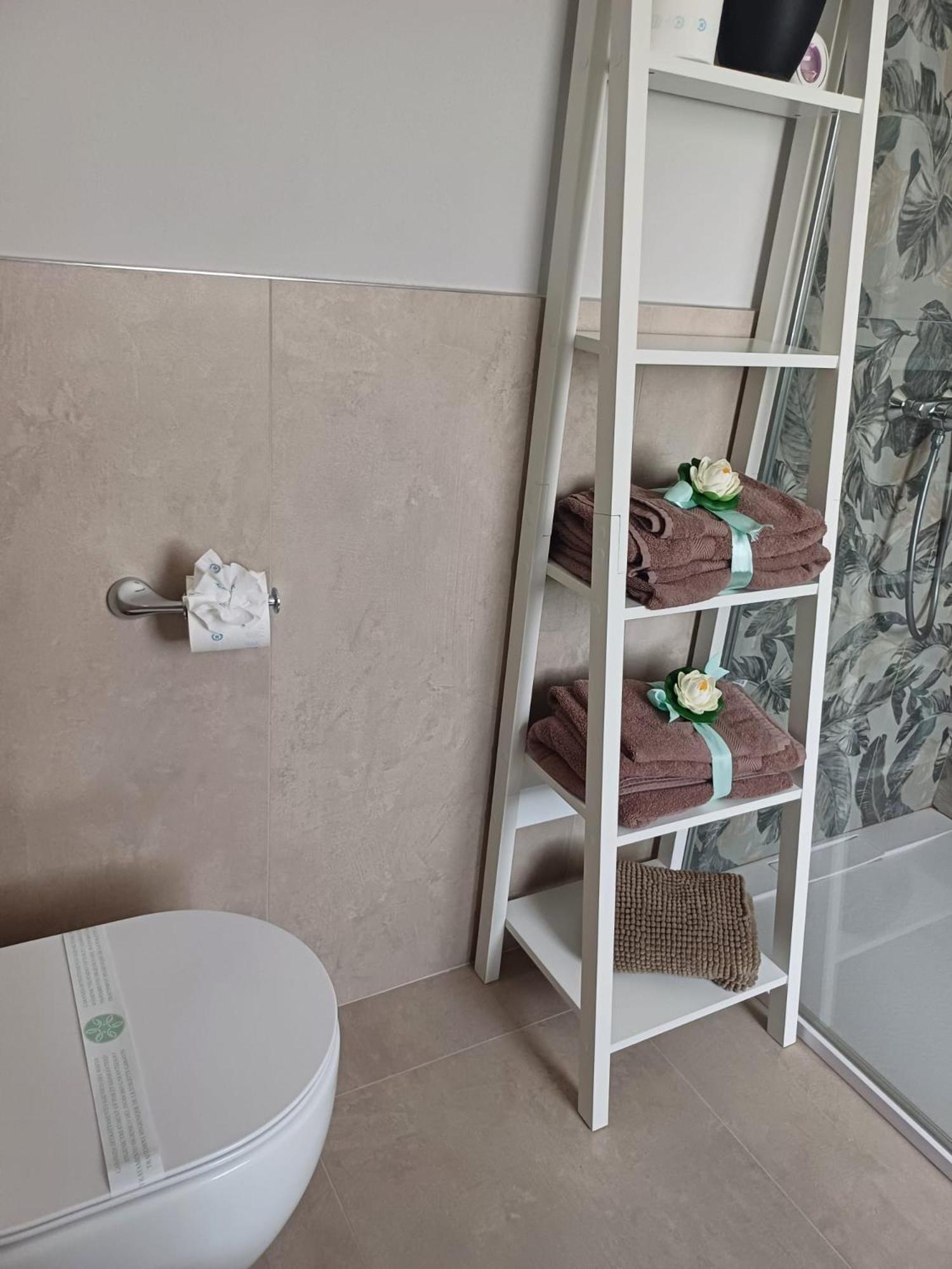 Maryhouse - Ingresso Indipendente Hotel Venegono Superiore Luaran gambar